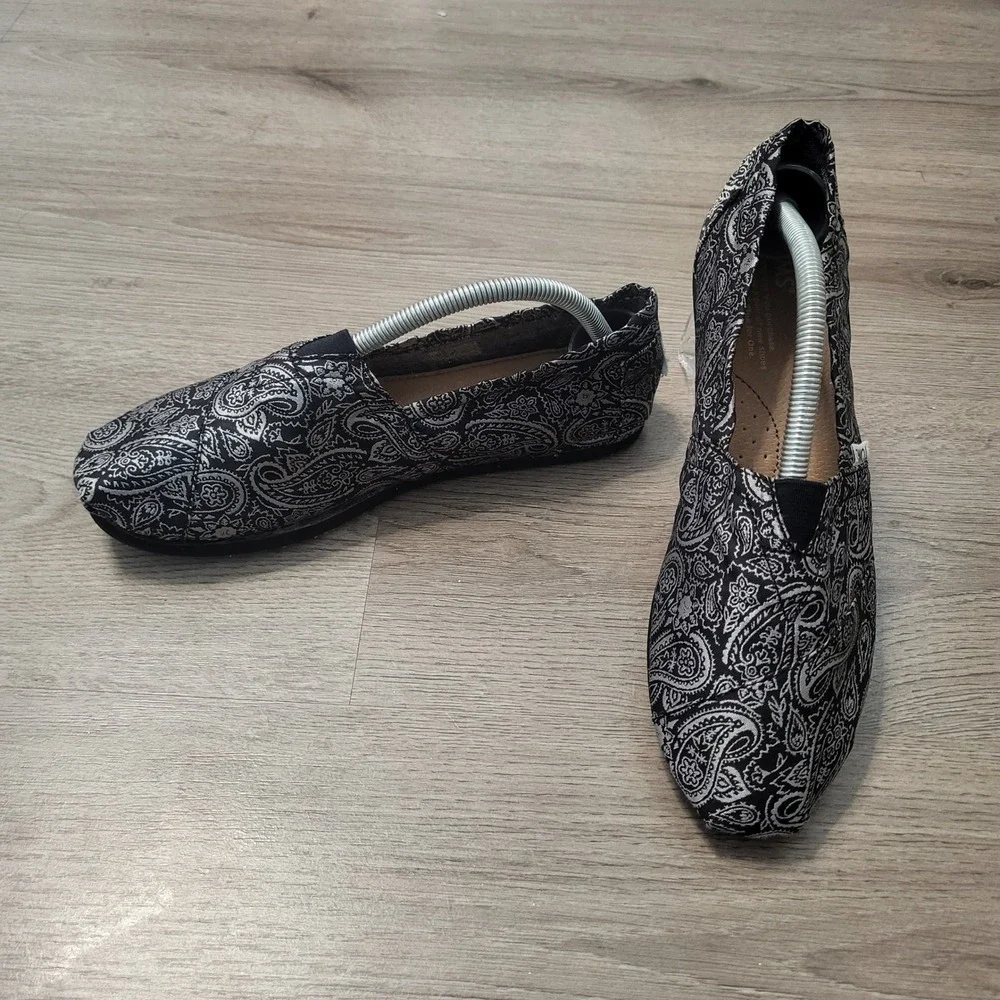 TOMS Classic Alpargata Black Silver Metallic Paisley Jacquard Slip On Shoes 8